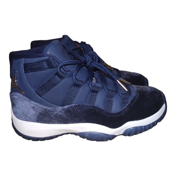 Womens Air Jordan 11 Retro Size 5